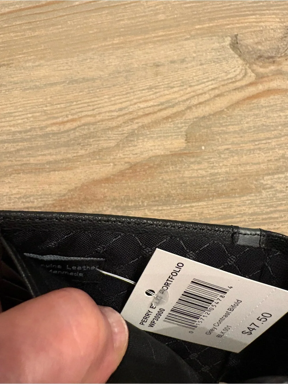 NWT Perry Ellis Black Leather Wallet with Contrast Stitching